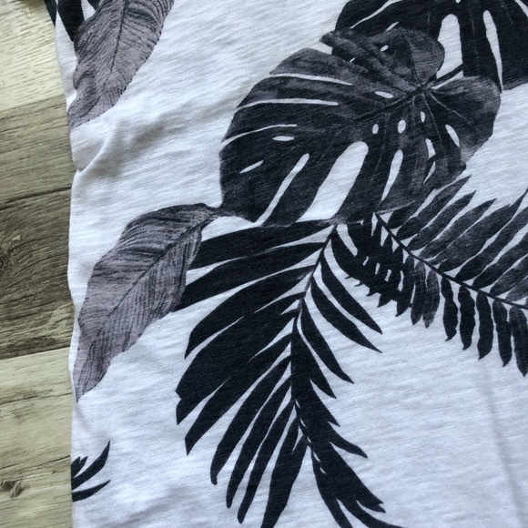 EUC Old Navy Leaf Print T-Shirt Dress - Picture 4 of 12